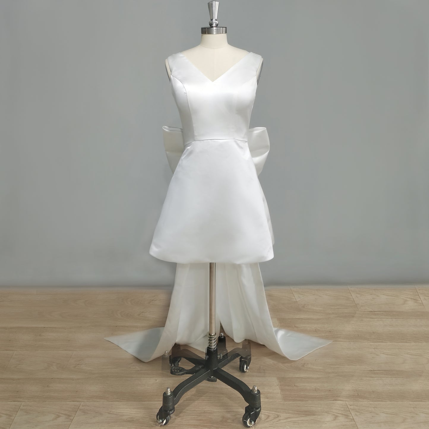 2025 Detachable Big Bow Mini Wedding Dress Sleeveless Short Bridal Gown Women Modern Backless Wedding Gown