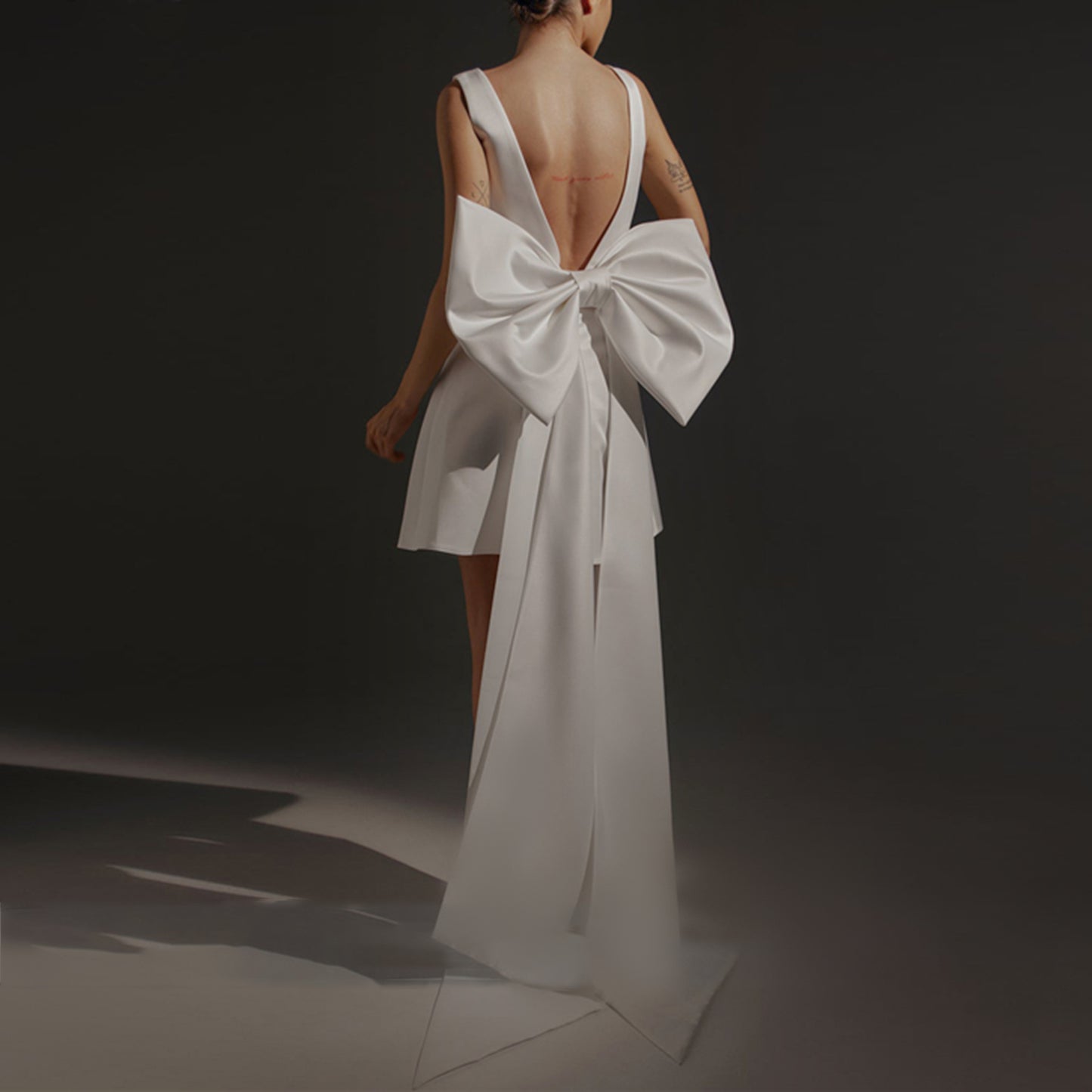 2025 Detachable Big Bow Mini Wedding Dress Sleeveless Short Bridal Gown Women Modern Backless Wedding Gown