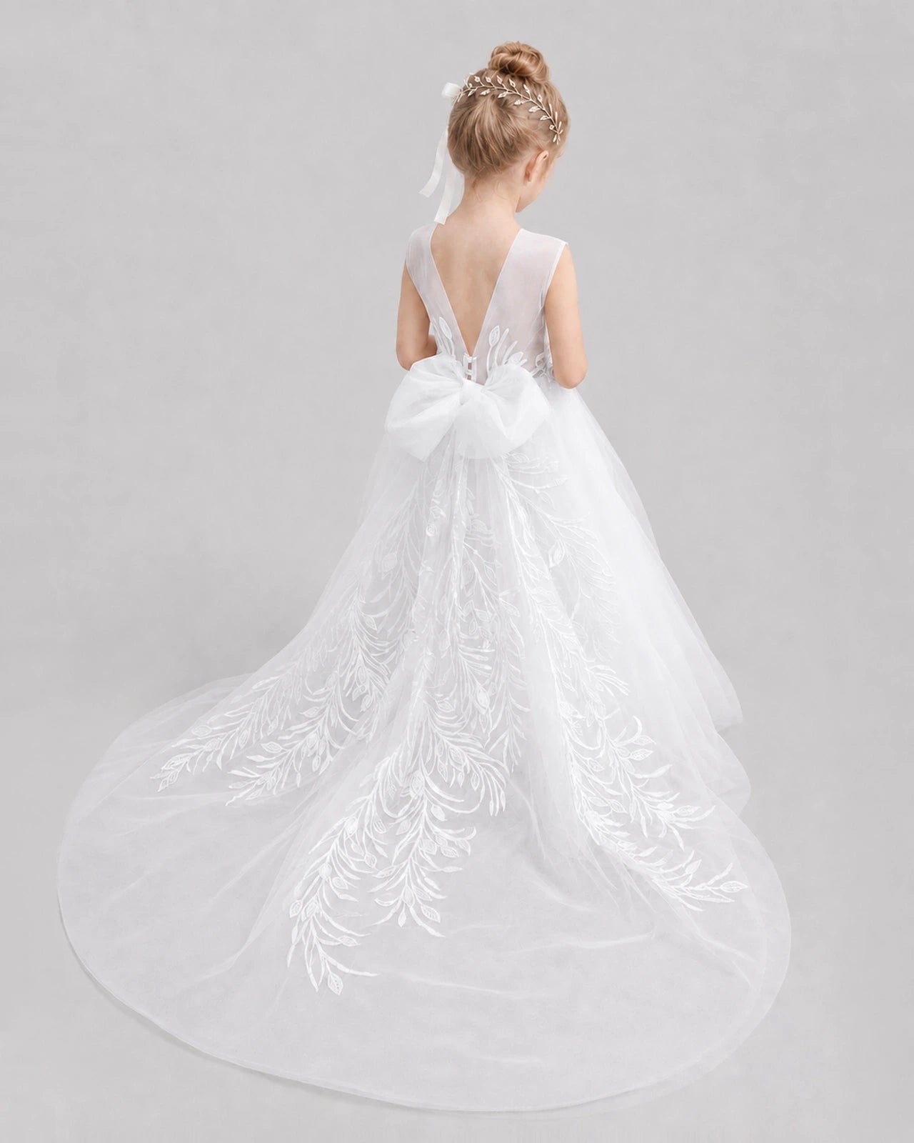 Dideyttawl Tulle One Shoulder Flower Girl Dress with Train