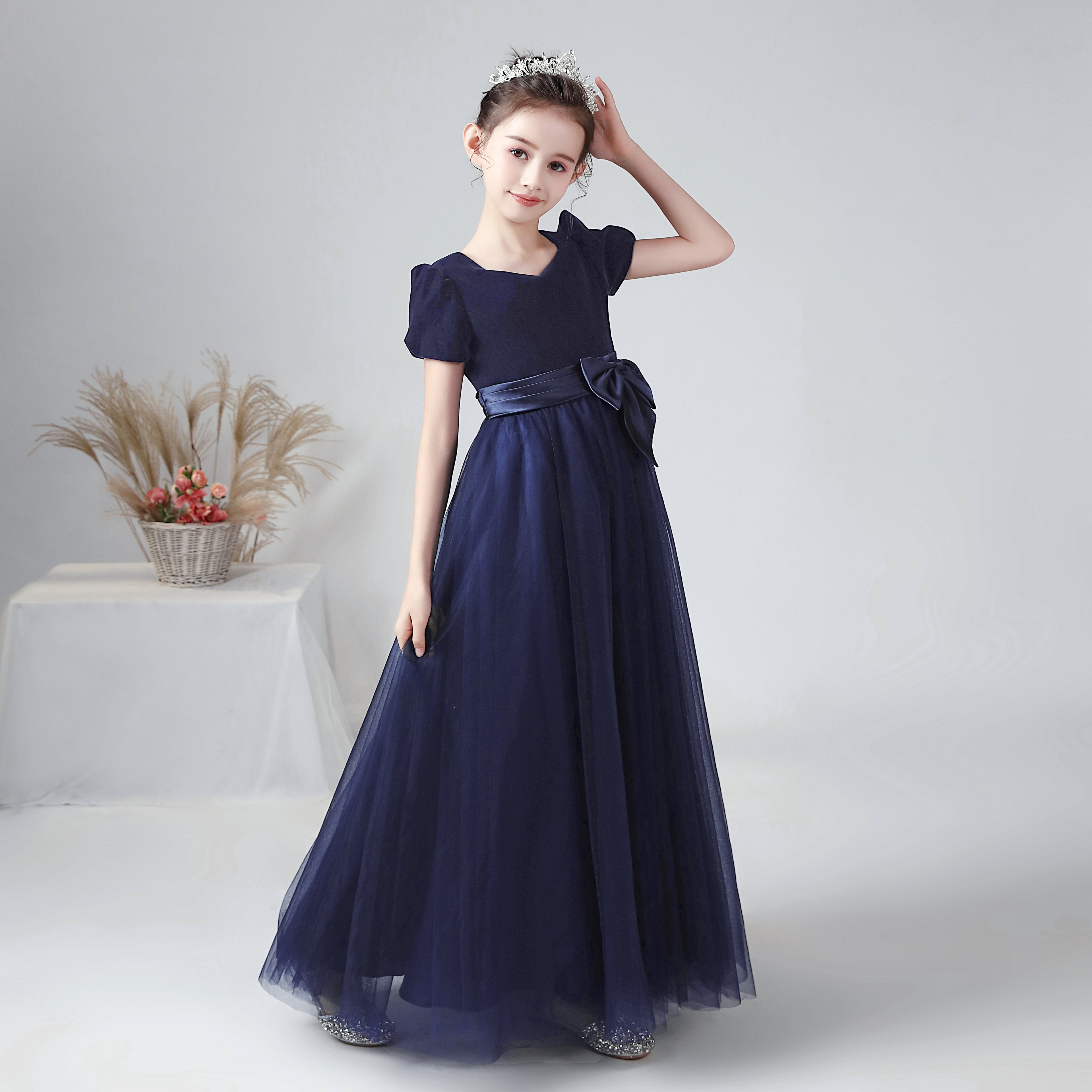 Dideyttawl Velvet Girls Formal Dress With V Neck Puff Sleeves