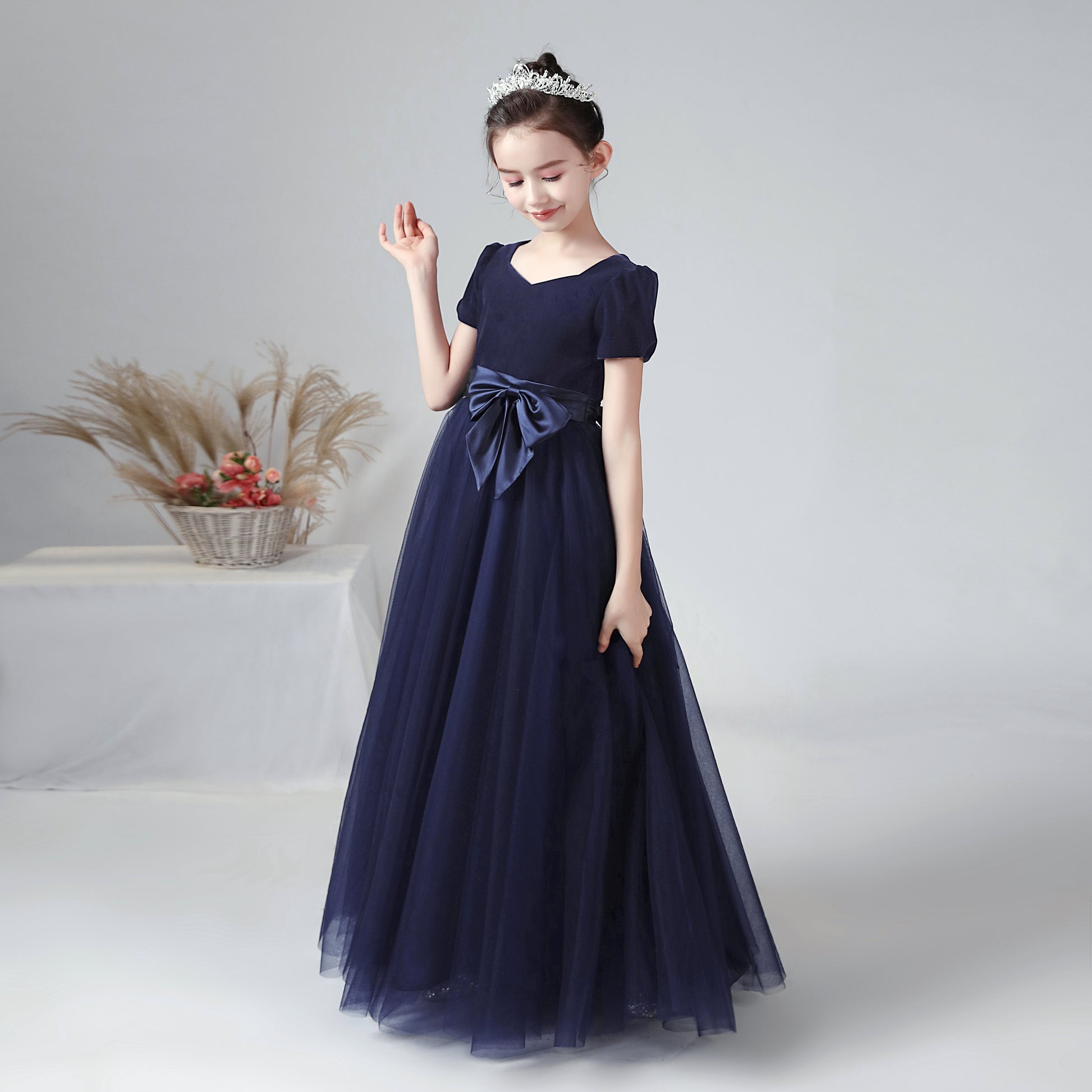 Dideyttawl Girls Christmas Dress Junior Formal Dresses For Special Occasion Elegant V-Neck Party Dress Red Velvet Ball Gown Puff Sleeves, Navy Blue / Dideyttawl Girls Christmas Dress Junior Formal Dresses For Special Occasion Elegant V-Neck Party Dress Red Velvet Ball Gown Puff Sleeves, Navy Blue /