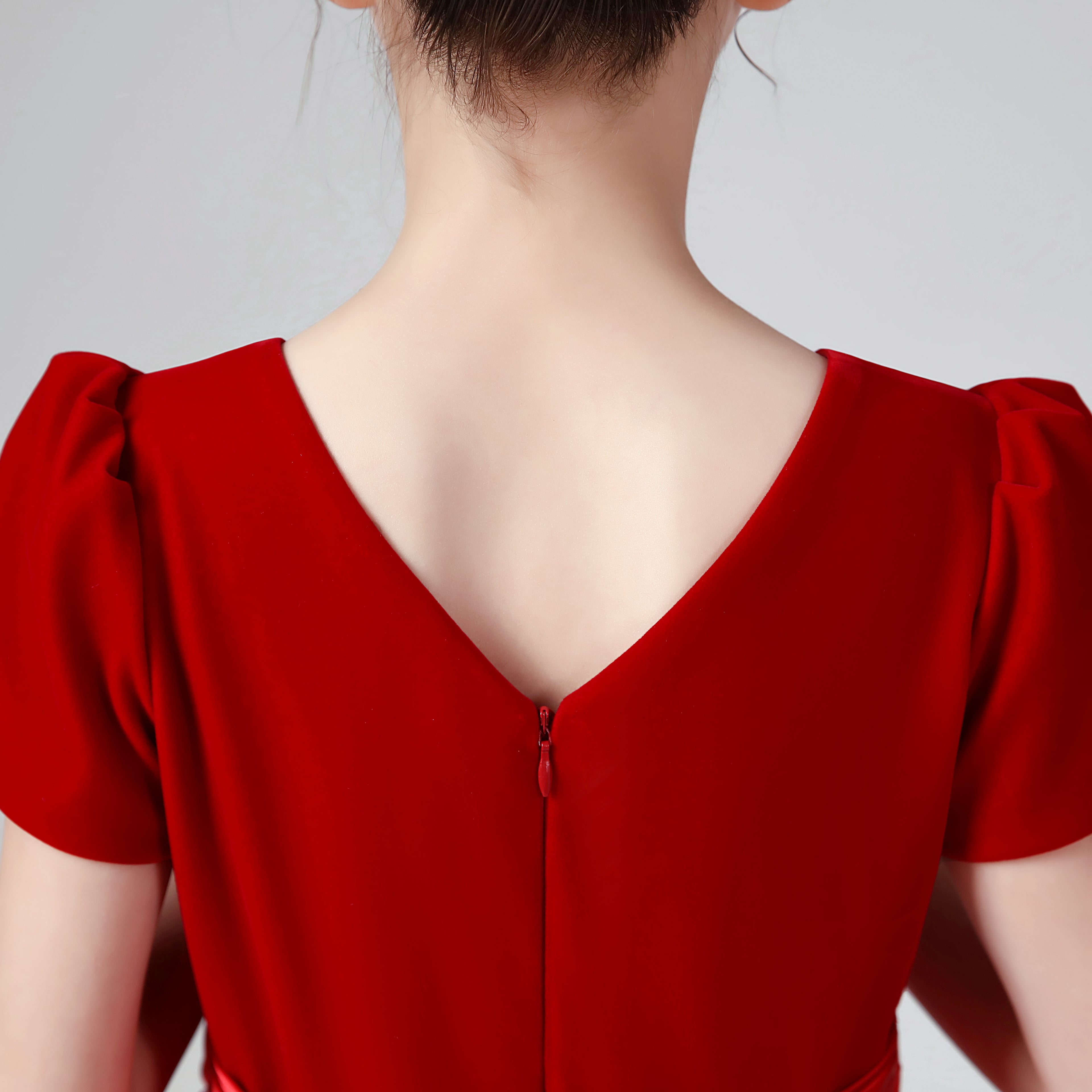 Dideyttawl Velvet Girls Formal Dress With V Neck Puff Sleeves