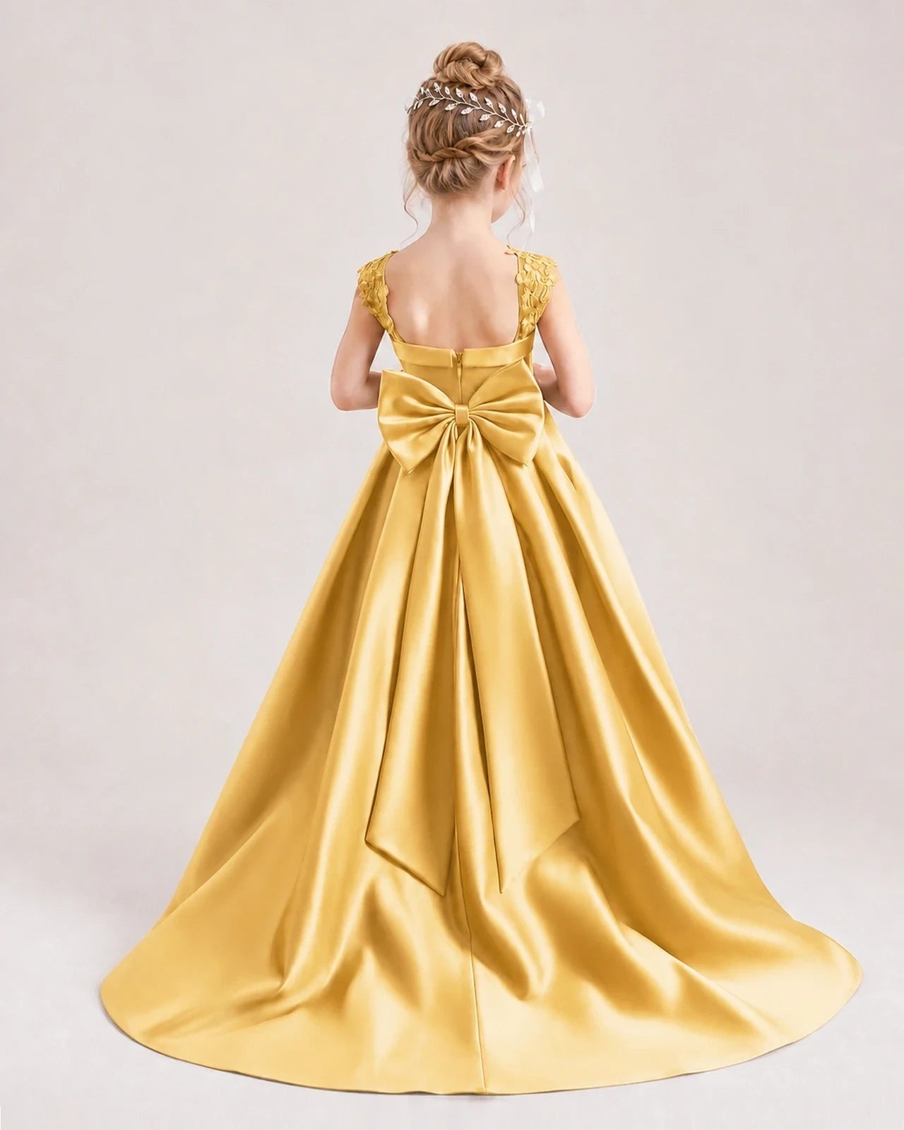 Dideyttawl Pleated Satin Flower Girl Dress with Lace Straps and Big Back Bow