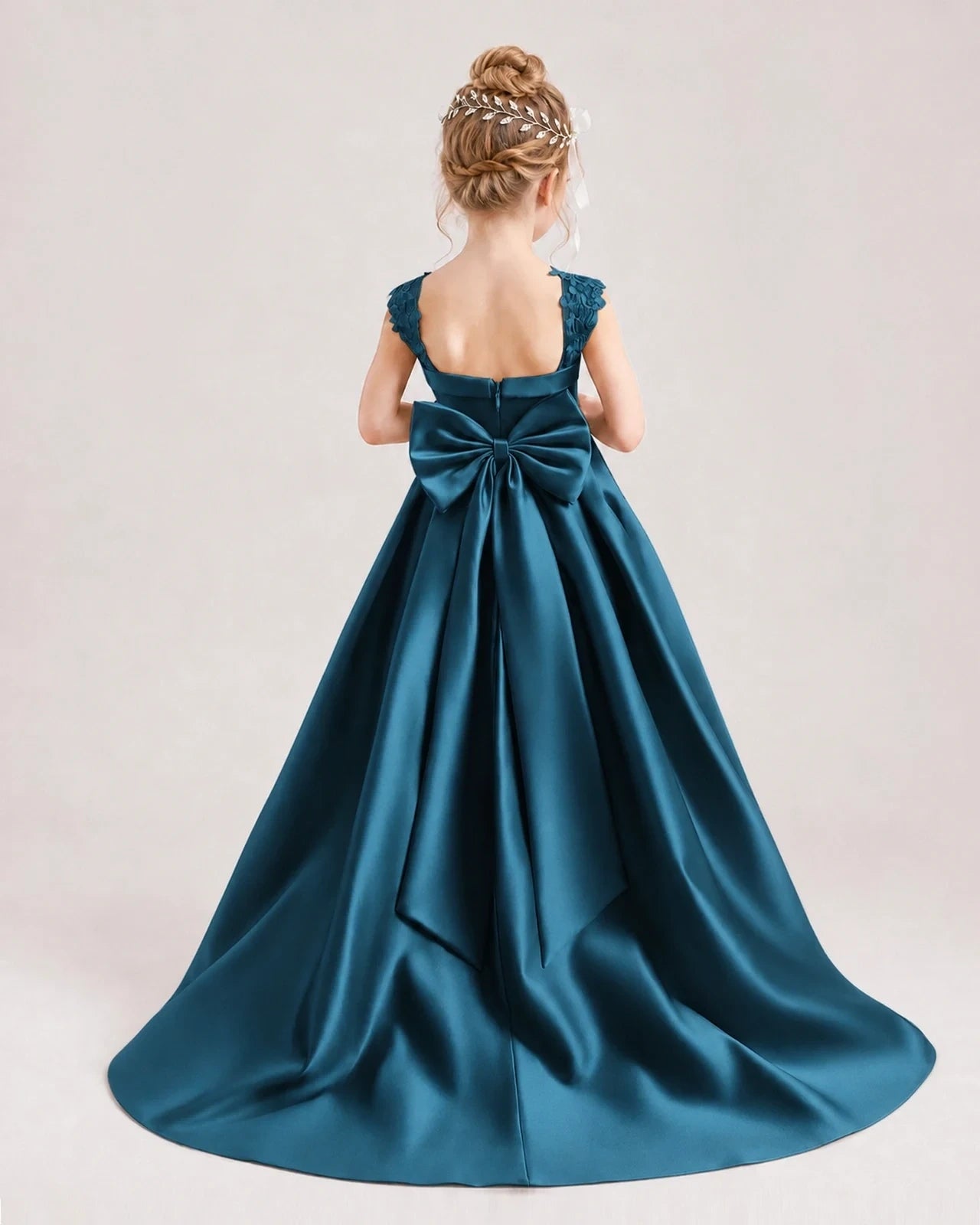 Dideyttawl Pleated Satin Flower Girl Dress with Lace Straps and Big Back Bow