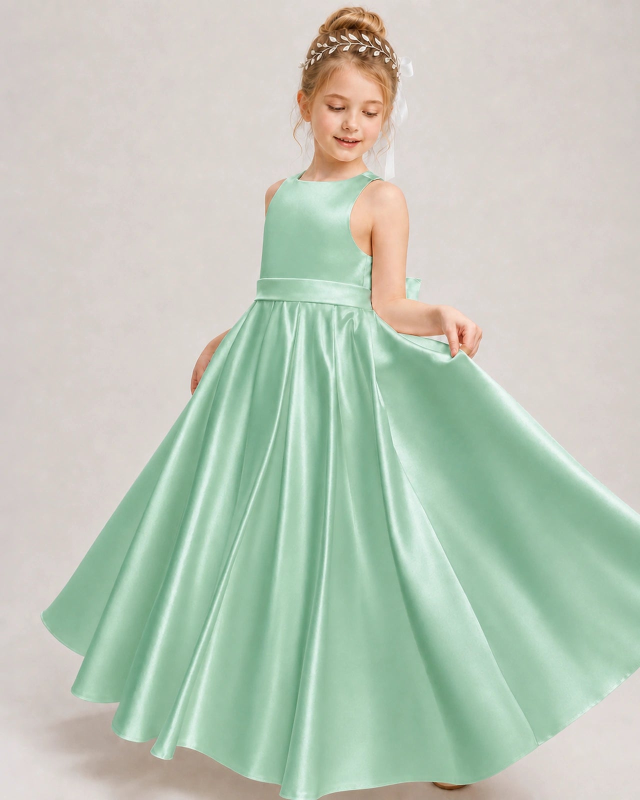 Dideyttawl White Girls Formal Dress Halter Satin Floor-Length Ball Gown