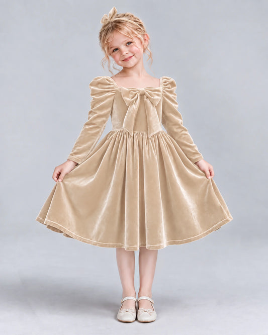 Champagne A-line Girls Formal Dresses Pose