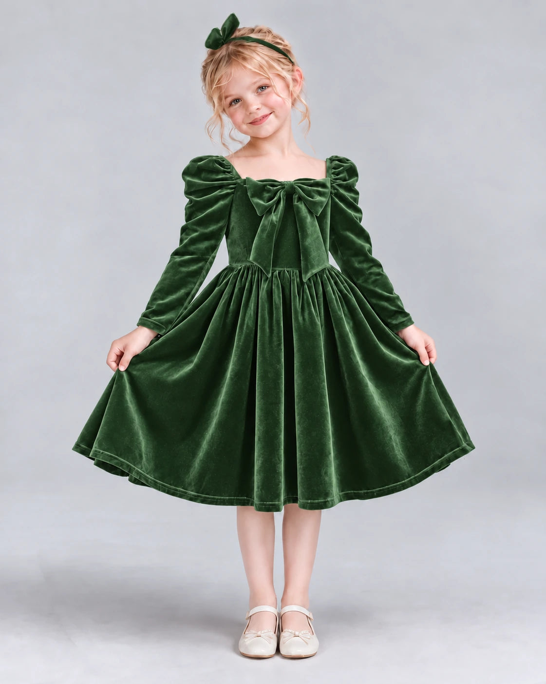 Emerald Green A-line Girls Formal Dresses Pose