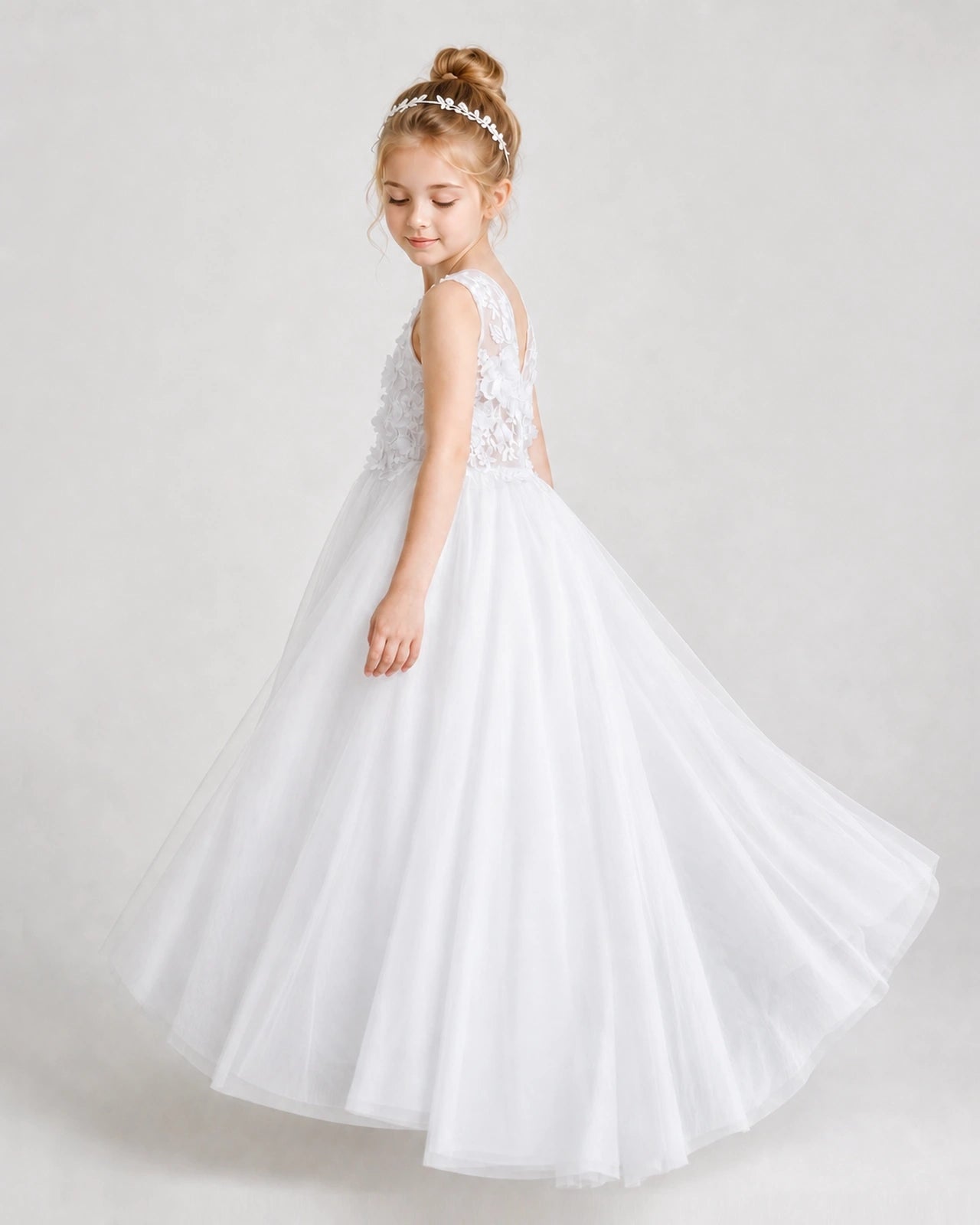 White First Communion Dresses 3D Floral Lace Keyhole Back Tulle Floor-Length Gown Side View