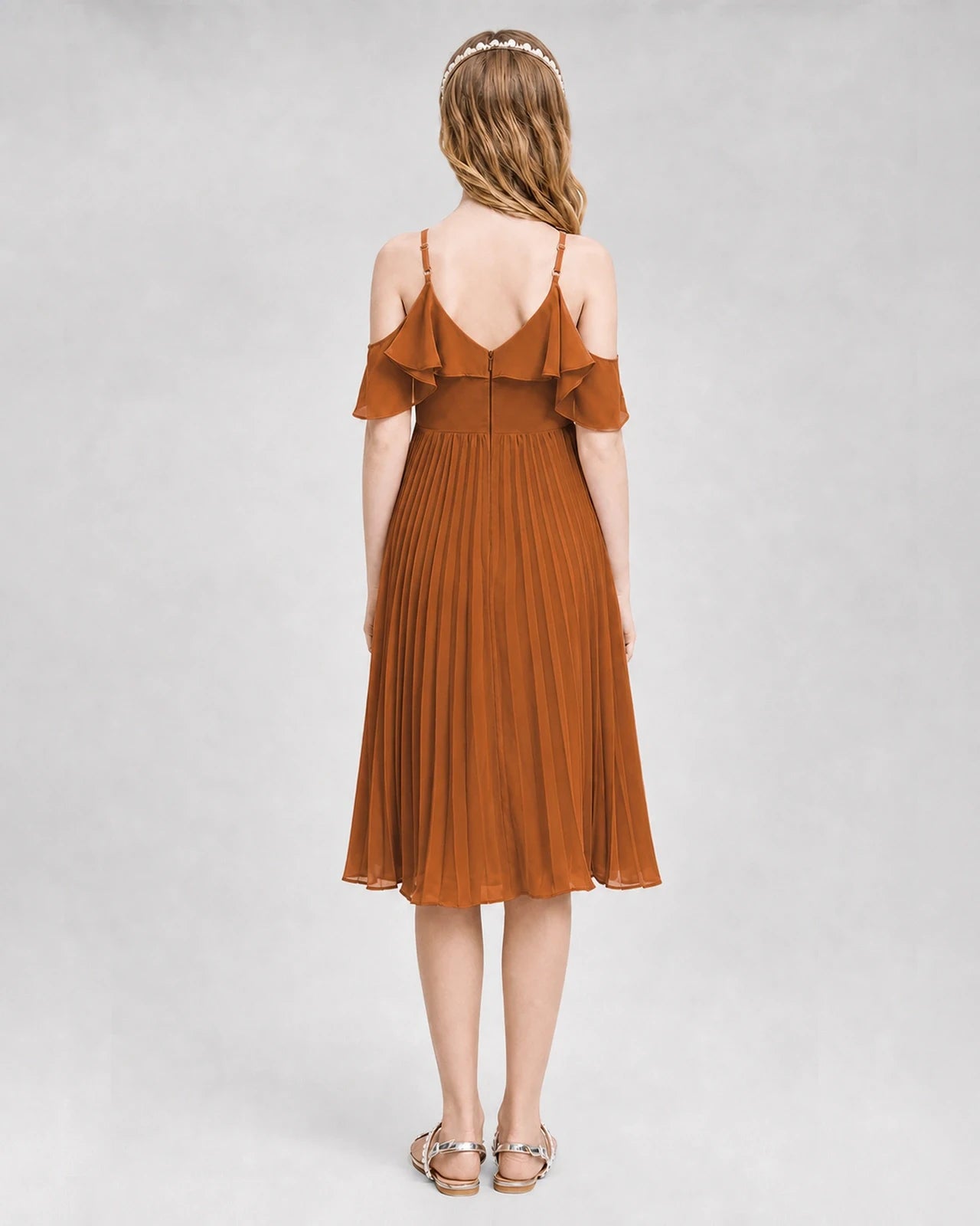 Dideyttawl Cold Shoulder Pleated Chiffon Junior Bridesmaid Dress