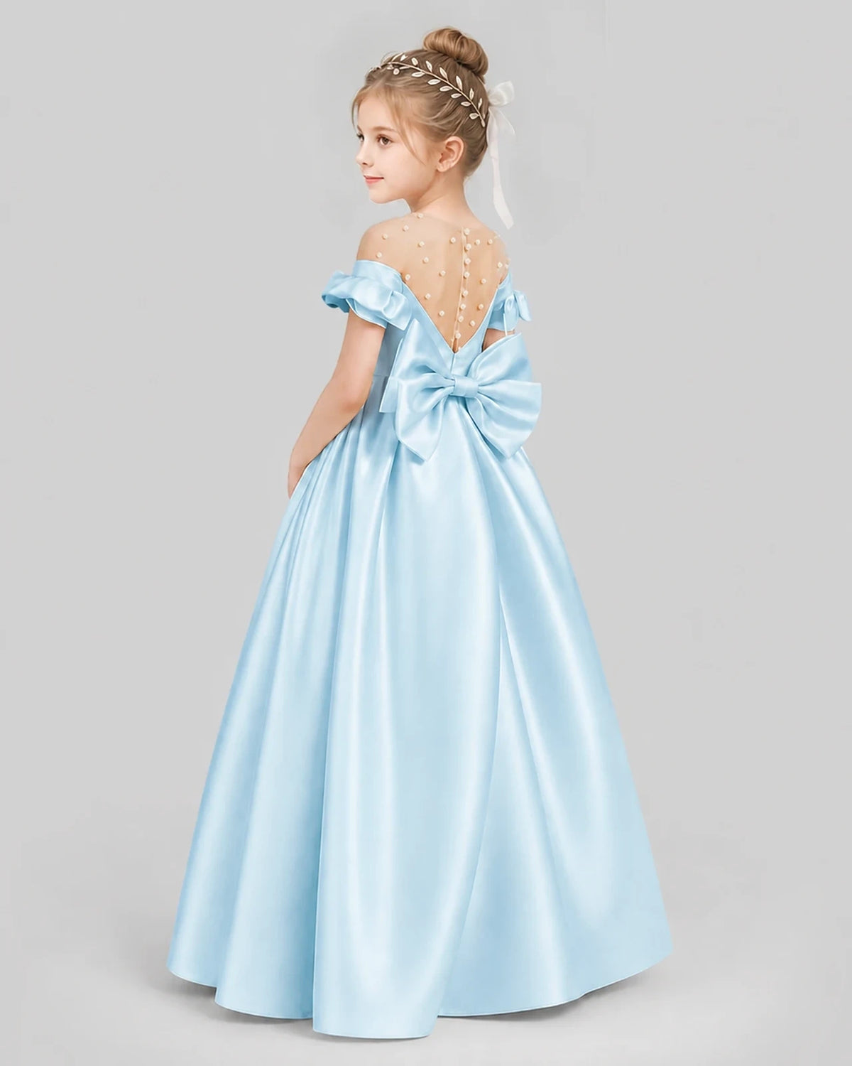 Baby Blue Ball Gown Girls Formal Dresses Pose