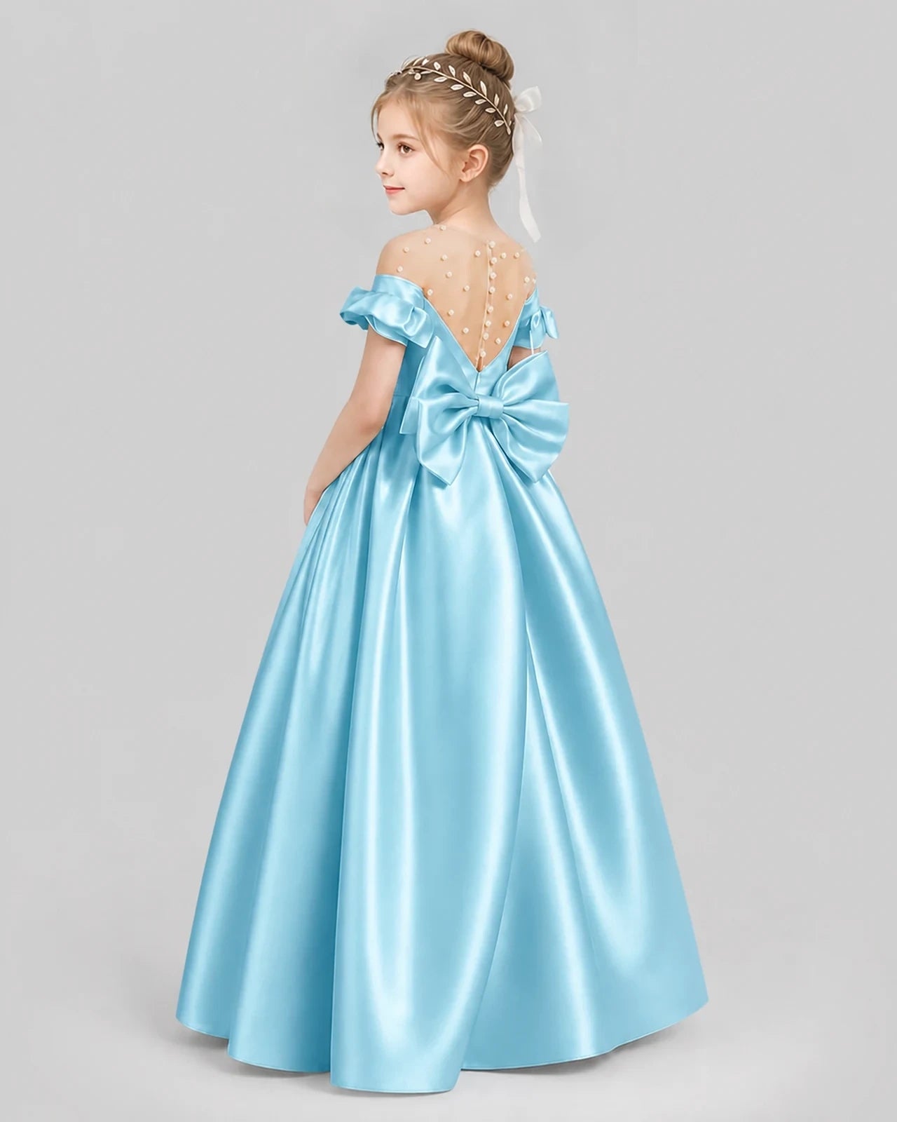 Sky Blue Ball Gown Girls Formal Dresses Pose