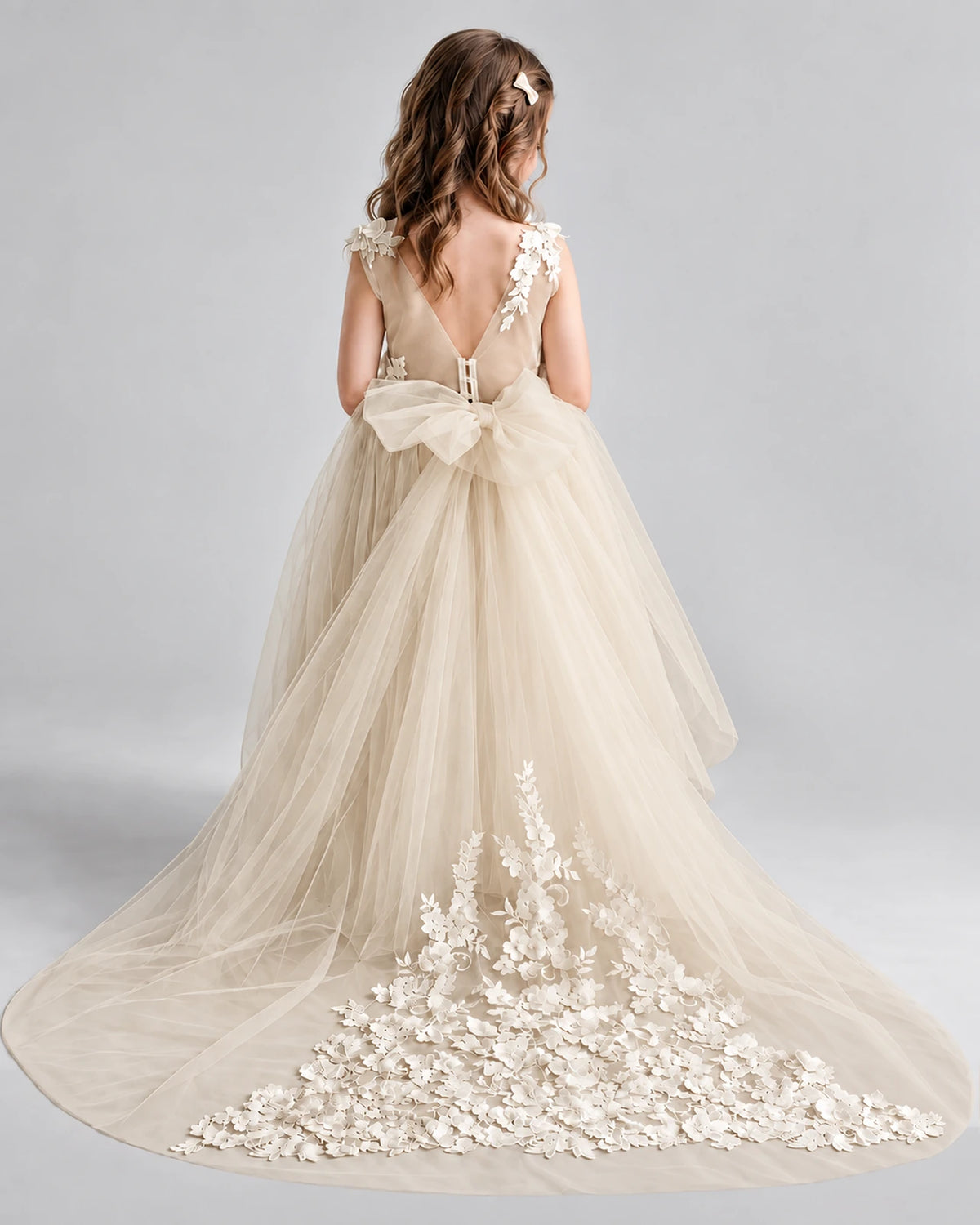 Champagne Ball Gown Flower Girl Dresses Pose