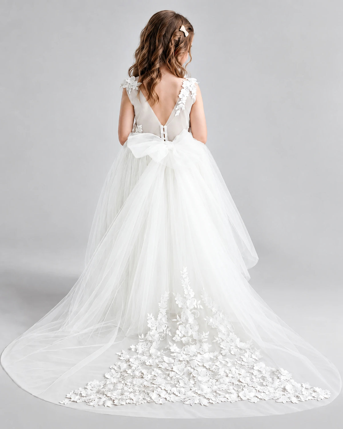 Ivory Ball Gown Flower Girl Dresses Pose