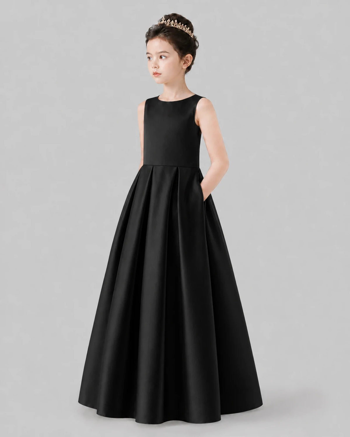Black A-line Girls Formal Dresses Pose