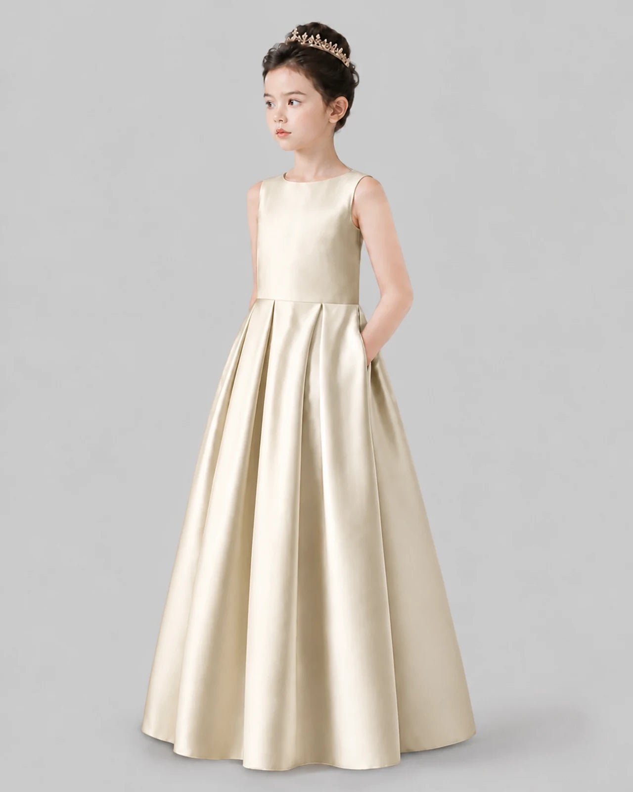 Champagne A-line Girls Formal Dresses Pose
