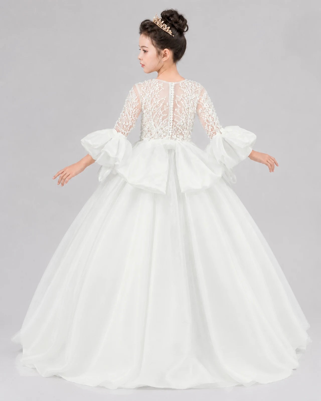 Ivory Ball Gown Flower Girl Dresses Pose