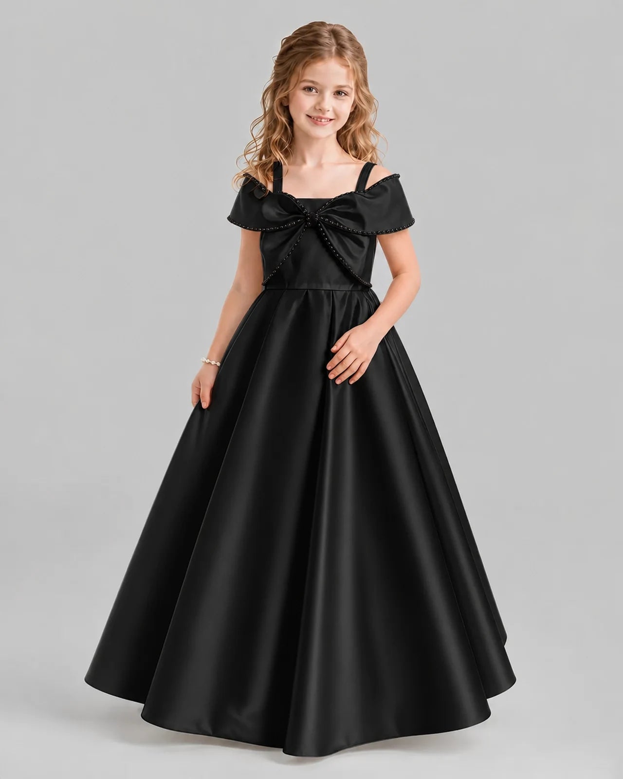 Black A-line Girls Formal Dresses Pose