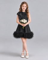 Black A-line Girls Formal Dresses Pose