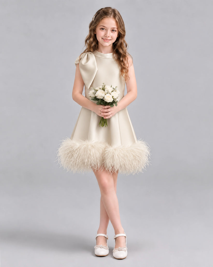 Champagne A-line Girls Formal Dresses Pose