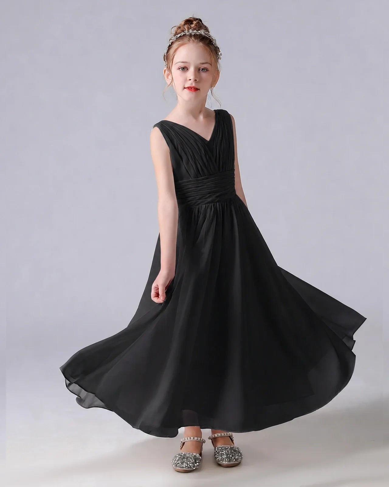 Dideyttawl Chiffon Junior Bridesmaid Dress with Sleeveless and Pleated Waist