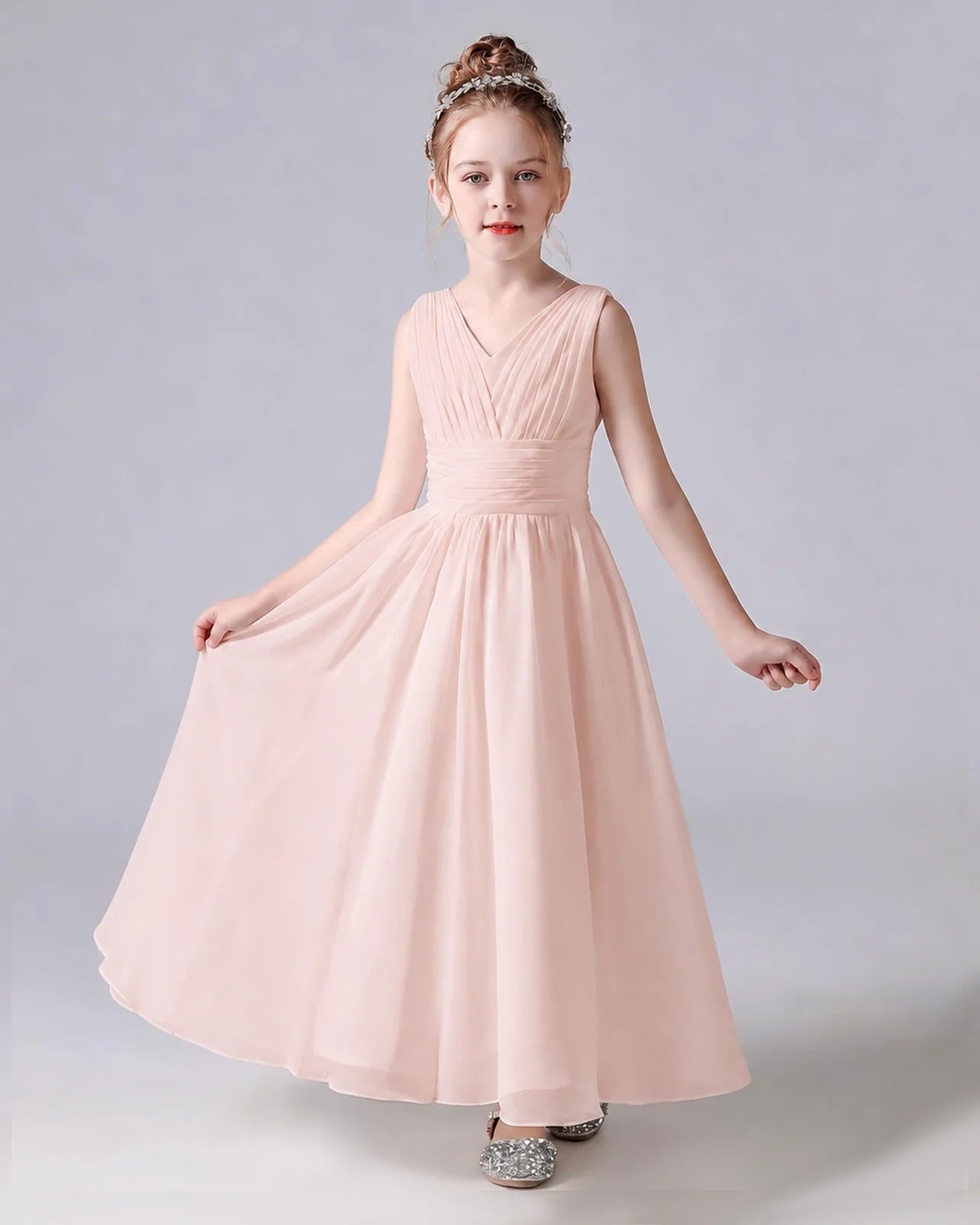Dideyttawl Chiffon Junior Bridesmaid Dress with Sleeveless and Pleated Waist