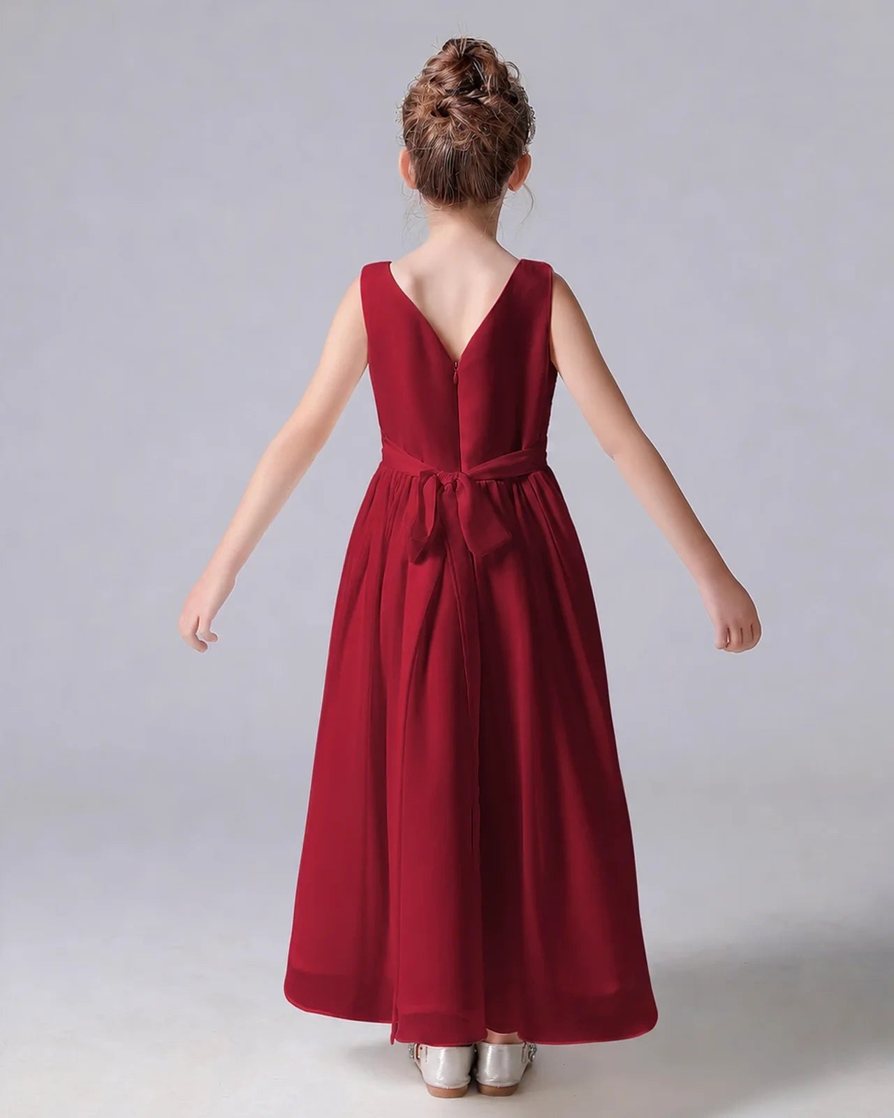 Dideyttawl Chiffon Junior Bridesmaid Dress with Sleeveless and Pleated Waist