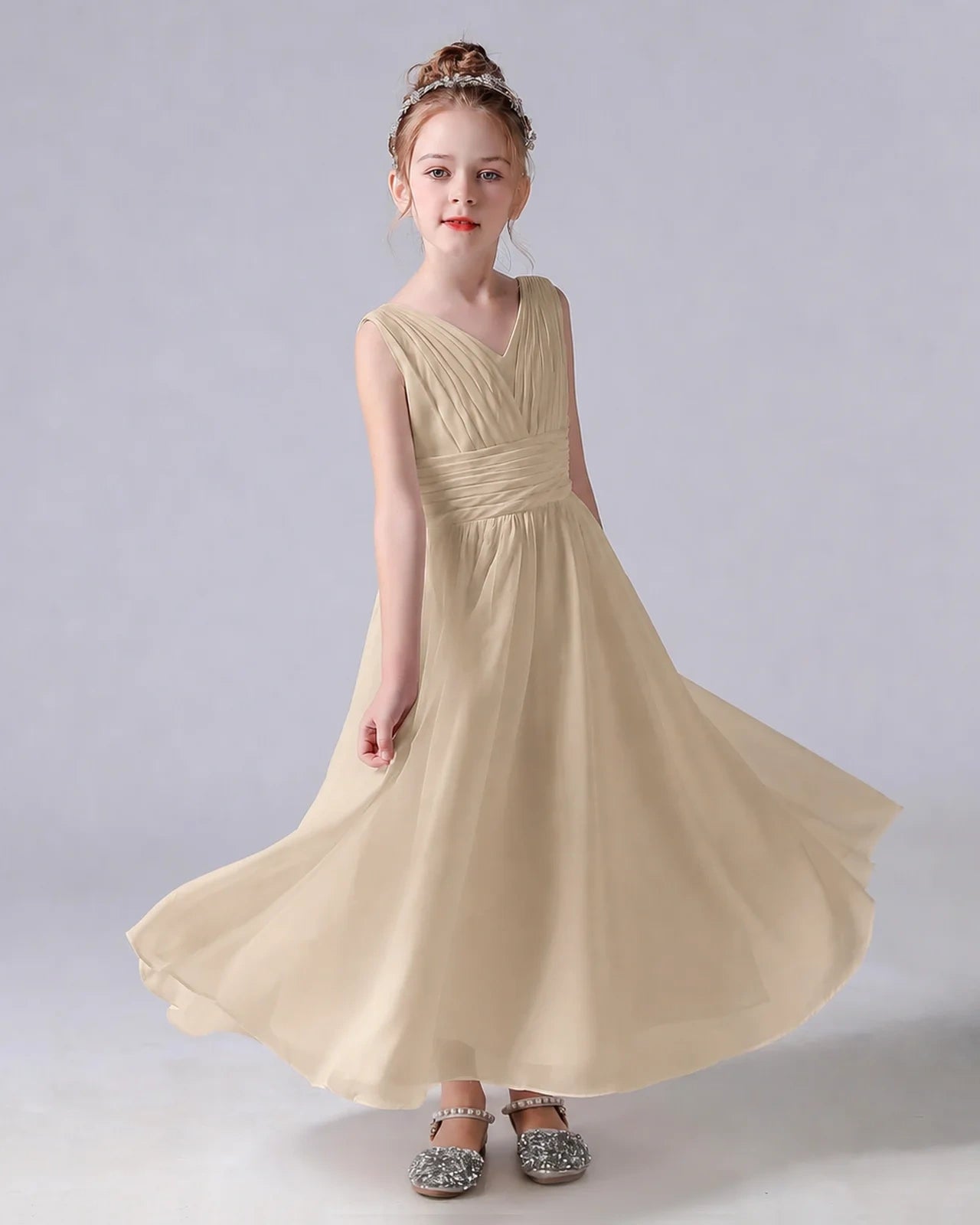 Dideyttawl Chiffon Junior Bridesmaid Dress with Sleeveless and Pleated Waist