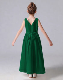 Dideyttawl Chiffon Junior Bridesmaid Dress with Sleeveless and Pleated Waist