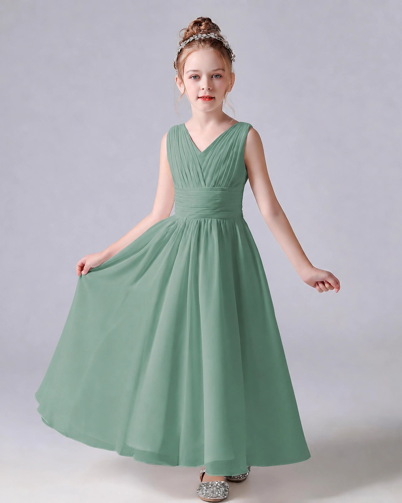 Dideyttawl Chiffon Junior Bridesmaid Dress with Sleeveless and Pleated Waist