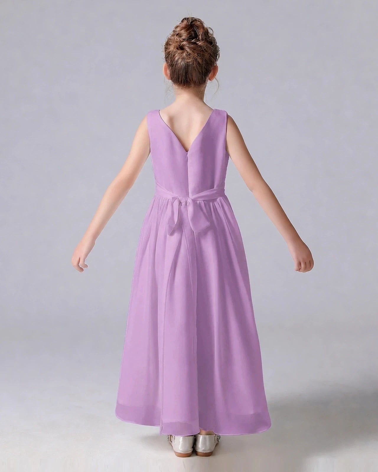 Dideyttawl Chiffon Junior Bridesmaid Dress with Sleeveless and Pleated Waist