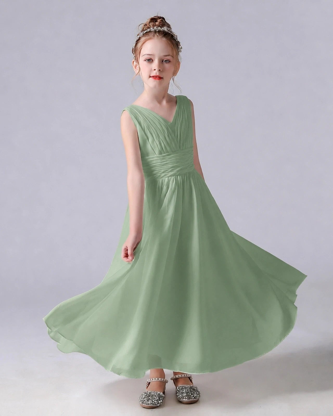 Dideyttawl Chiffon Junior Bridesmaid Dress with Sleeveless and Pleated Waist
