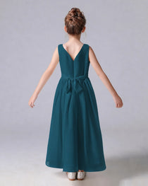 Dideyttawl Chiffon Junior Bridesmaid Dress with Sleeveless and Pleated Waist