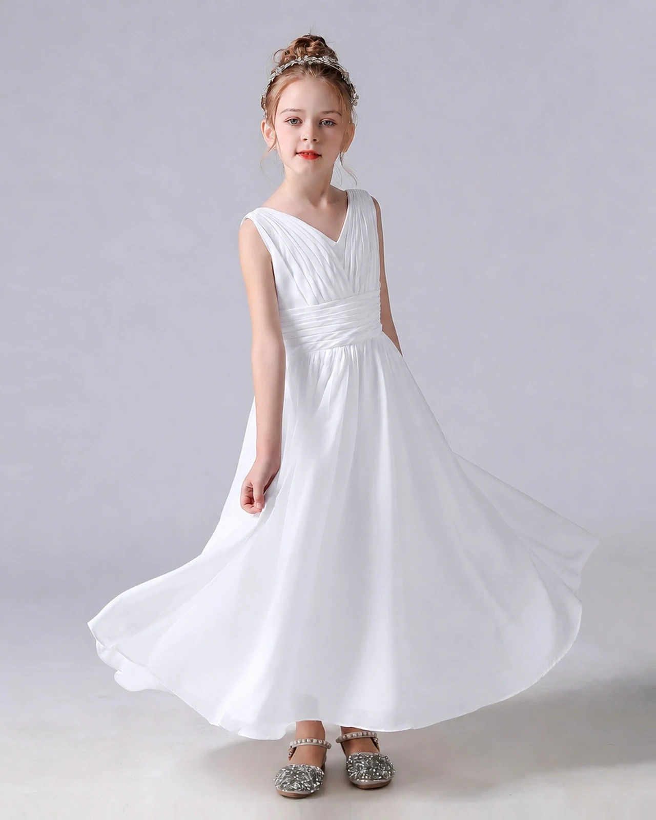 Dideyttawl Chiffon Junior Bridesmaid Dress with Sleeveless and Pleated Waist