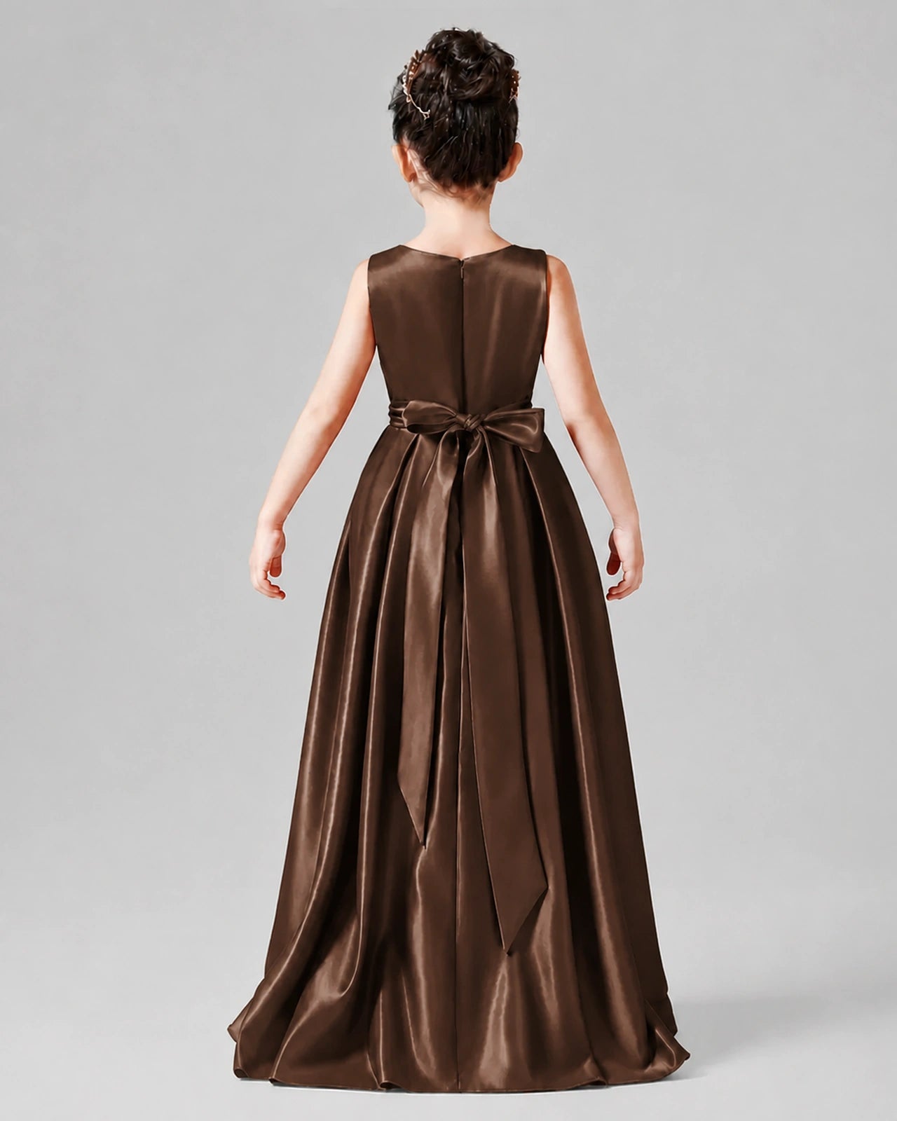 Dideyttawl Junior Bridesmaid Dress with Sleeveless Satin Bodice and High-Low Skirt