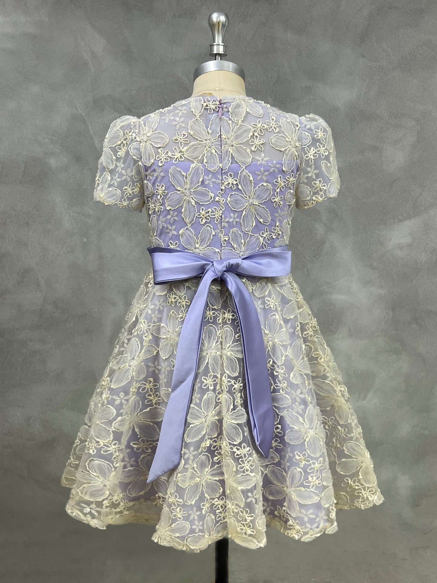 2025 Spring 3D Flowers Embroidery Lace Appliqued Puff Tulle Short Wedding Guest Dress for Girls Puffy Sleeves Girls Birthday Party Dress