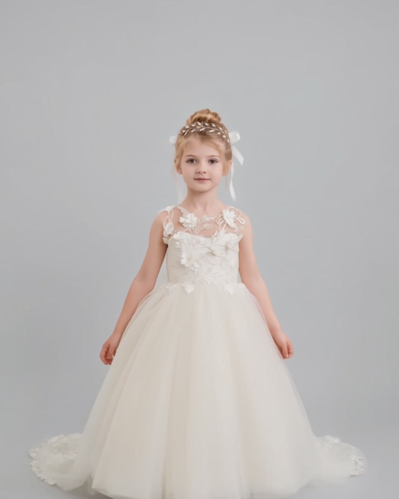 Ivory Tulle A-line Flower Girl Dress
Show